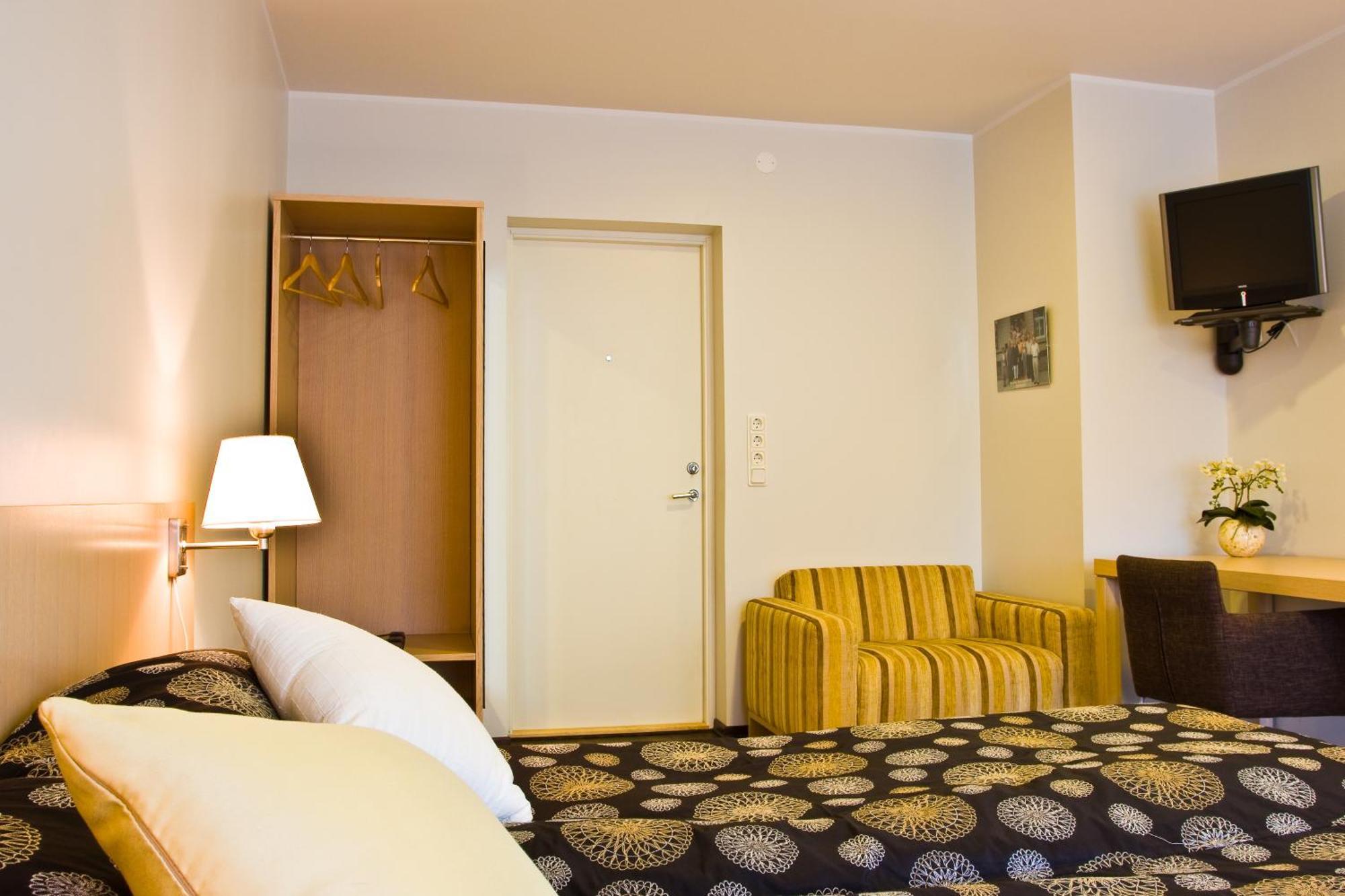 Art Hotell Rakvere Esterno foto