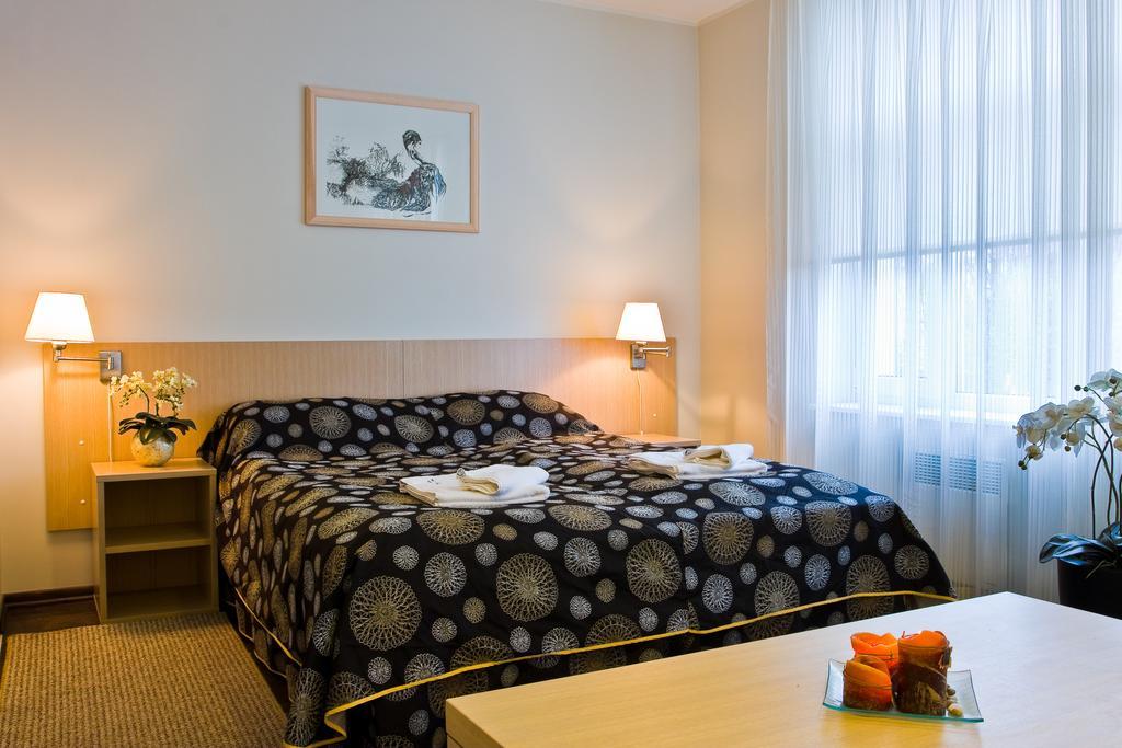 Art Hotell Rakvere Esterno foto